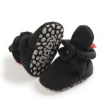 chausson bébé en velours à scratch