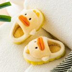 chausson en peluche canard enfant