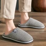 chaussure de maison homme rayée