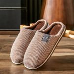 pantoufle rayée pour homme